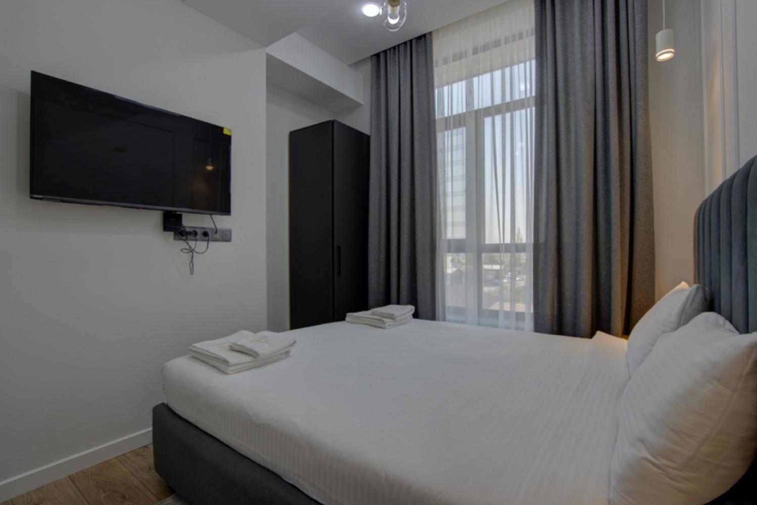 Aisha Hotel Bisjkek Eksteriør billede