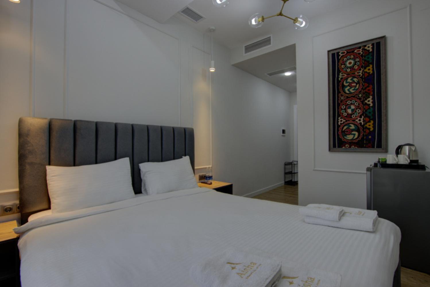 Aisha Hotel Bisjkek Eksteriør billede